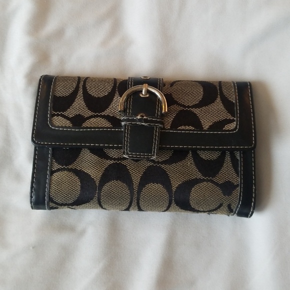 Coach Handbags - Coach wallet